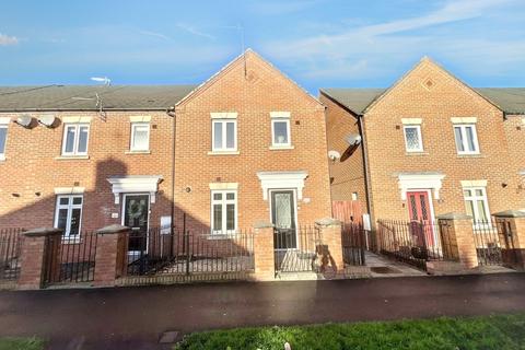 3 bedroom end of terrace house for sale, Triumph Drive, Hebburn, NE31