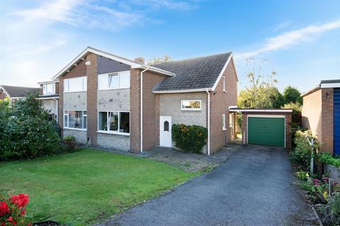 3 bedroom semi-detached house for sale - Middle Drive, Moorgate, Rotherham