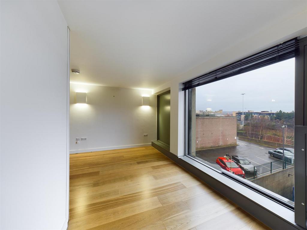 CAM00214 P1-PR0049-STILL13.jpg