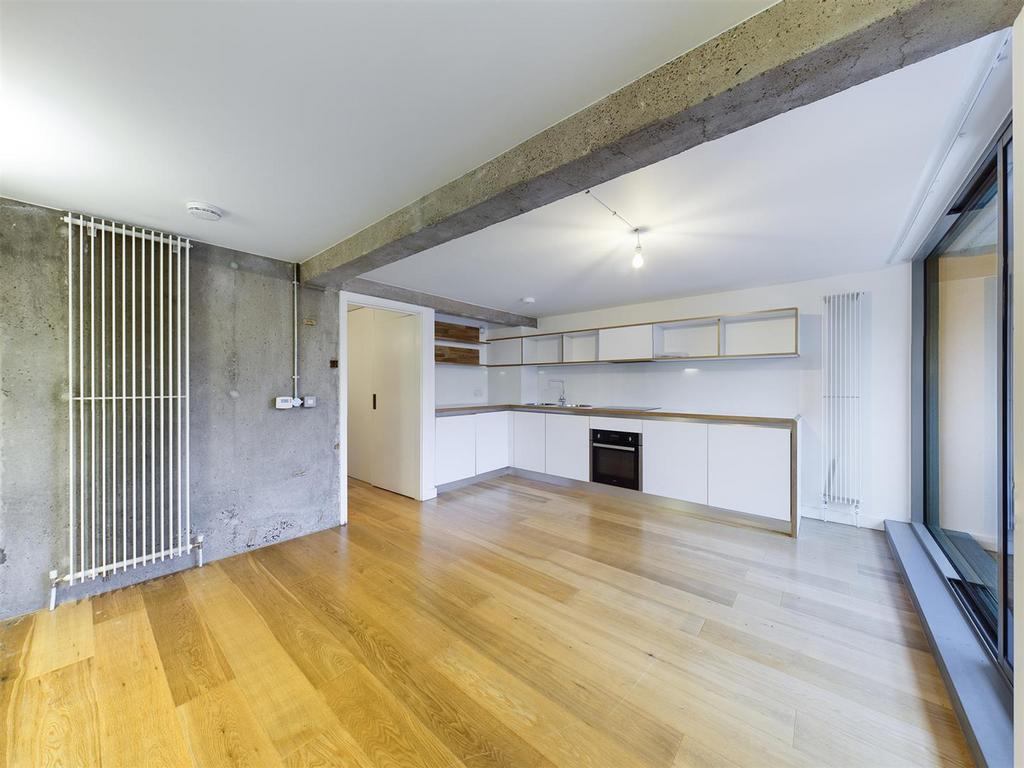 CAM00214 P1-PR0049-STILL01.jpg