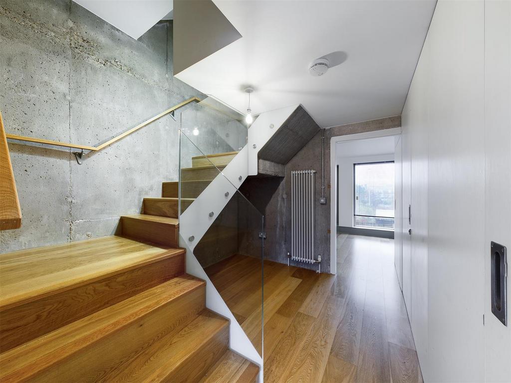 CAM00214 P1-PR0049-STILL08.jpg