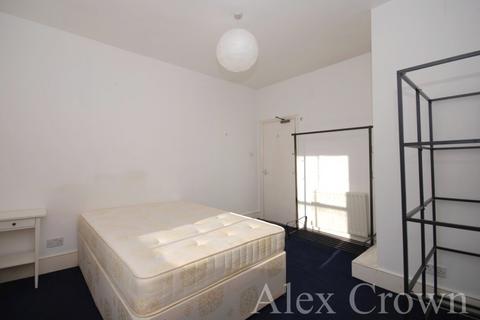 2 bedroom flat to rent, Carlton Road, Finsbury Park