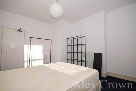 2 bedroom flat to rent, Carlton Road, Finsbury Park