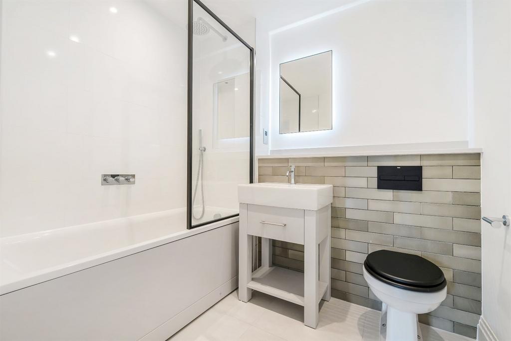 Family bathroom