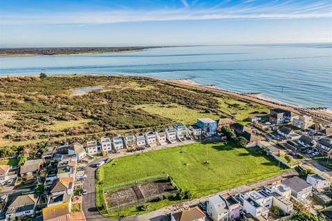3 bedroom house to rent, Sandy Beach Estate, Hayling Island PO11