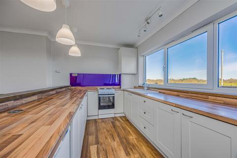 3 bedroom house to rent, Sandy Beach Estate, Hayling Island PO11