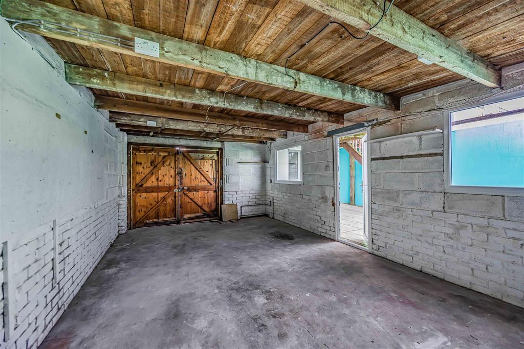 23 Sandy Beach Estate, Hayling Island-Small-Portic