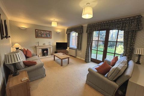 4 bedroom detached house for sale, The Meadows, Watlington