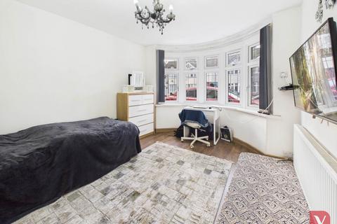 undefined, Runfold Avenue, Luton LU3