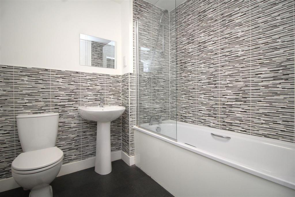 Bathroom .JPG
