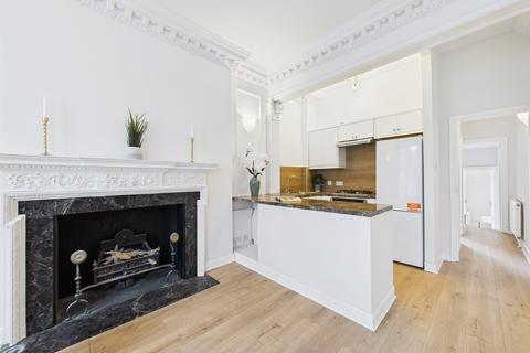 2 bedroom flat to rent, Brompton Square, South Kensington, London, SW3