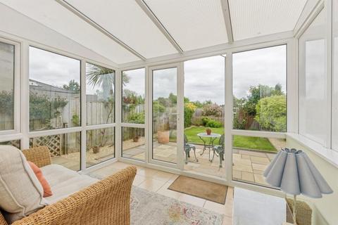 3 bedroom terraced house to rent, Rutland Road, Stamford, PE9