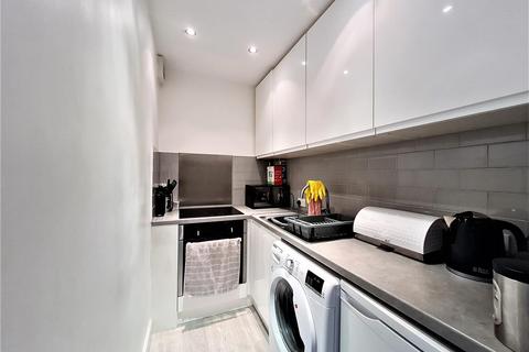 1 bedroom flat to rent, Battersea Park Road, Battersea SW8