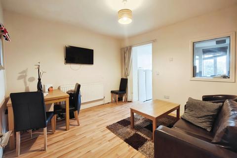 undefined, Rothersthorpe Road, Northampton, Northamptonshire, NN4