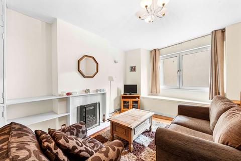 2 bedroom flat for sale, Canongate, Chessels Court, EH8