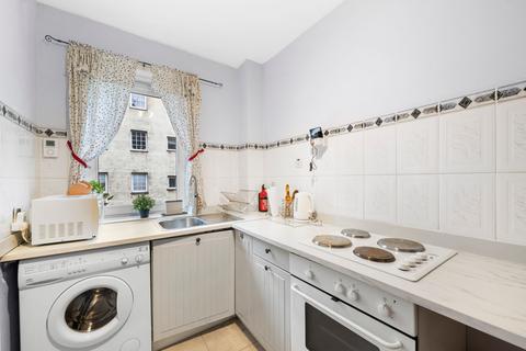 2 bedroom flat for sale, Canongate, Chessels Court, EH8