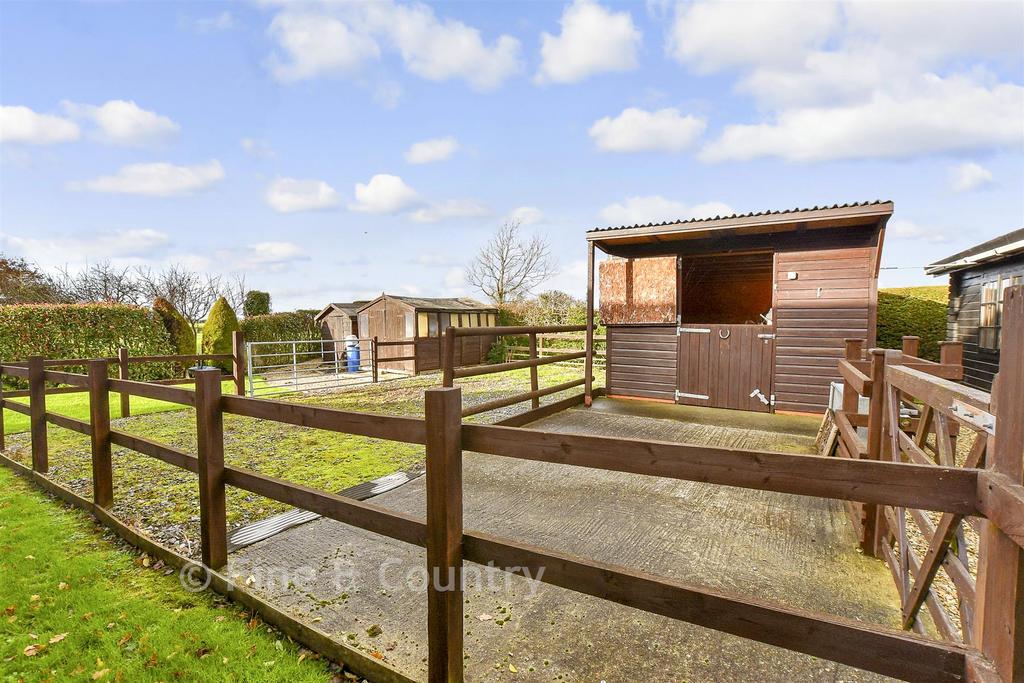Workshop/Outbuildings