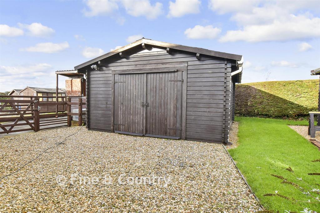 Workshop/Outbuildings