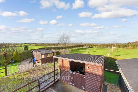 3 bedroom detached bungalow for sale, Old Road, Calbourne, Newport, Isle of Wight