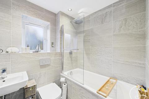 undefined, Crescent Gardens, Leeds LS17