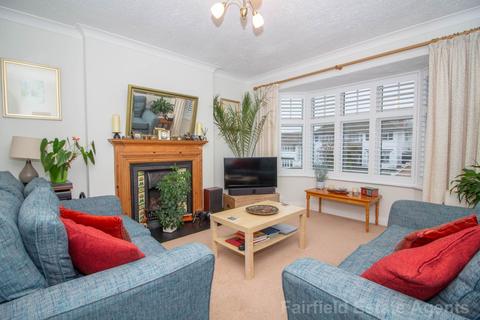 3 bedroom semi-detached house for sale, Oaklands Avenue, Oxhey Hall