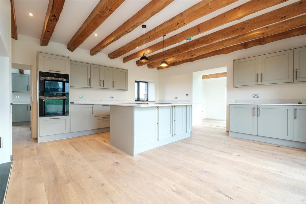Parry Barapill Barn-1.jpg