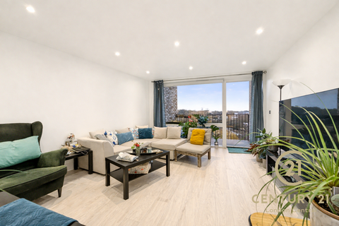 2 bedroom apartment for sale, Abbotsford Court, Lakeside Drive, Park Royal, London, NW10