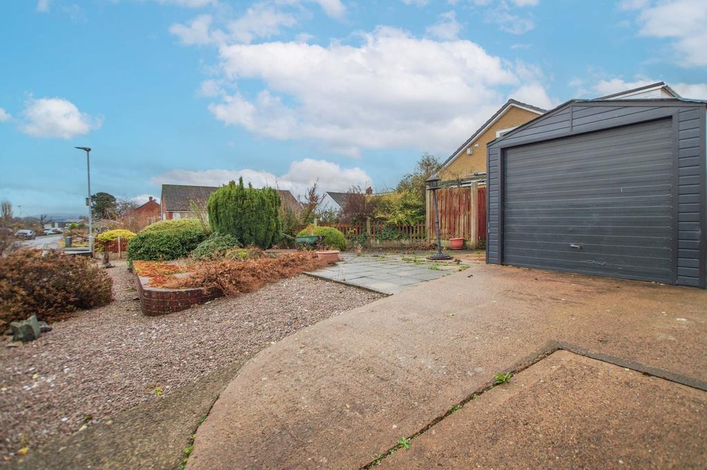 Garage &amp; Side Garden