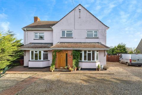 4 bedroom detached house for sale, Fordham Road, Newmarket CB8