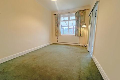 undefined, New North Road, Ilford, Essex, IG6