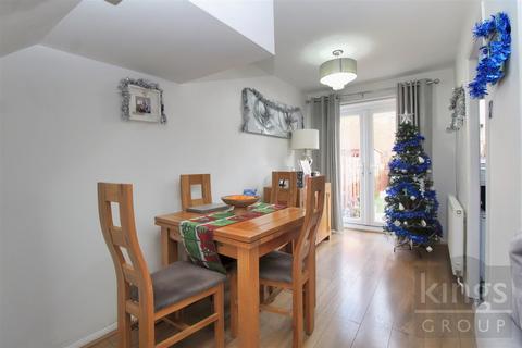 undefined, Robertson Close, Broxbourne