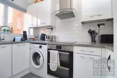 undefined, Robertson Close, Broxbourne