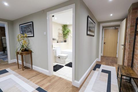 undefined, Middle Street, Worcester WR1