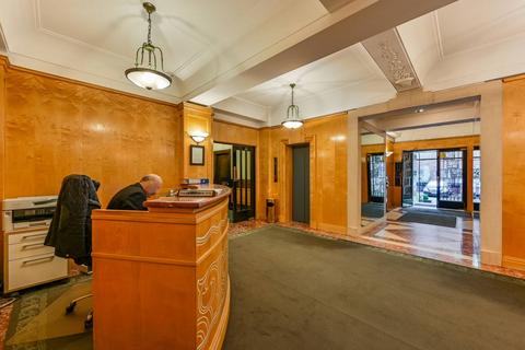 2 bedroom flat to rent, Hertford Street, Mayfair, London, W1J