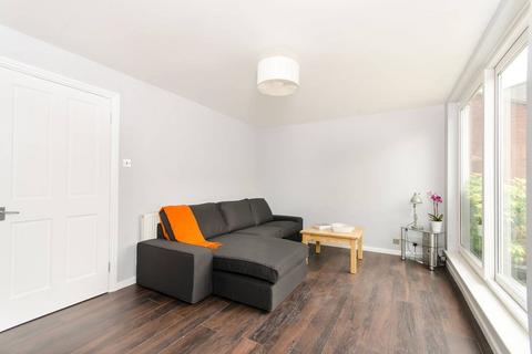 3 bedroom house to rent, Caistor Road, Clapham South, London, SW12