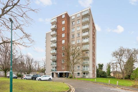41 Carew Court