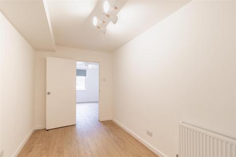 undefined, London Road, Cheltenham