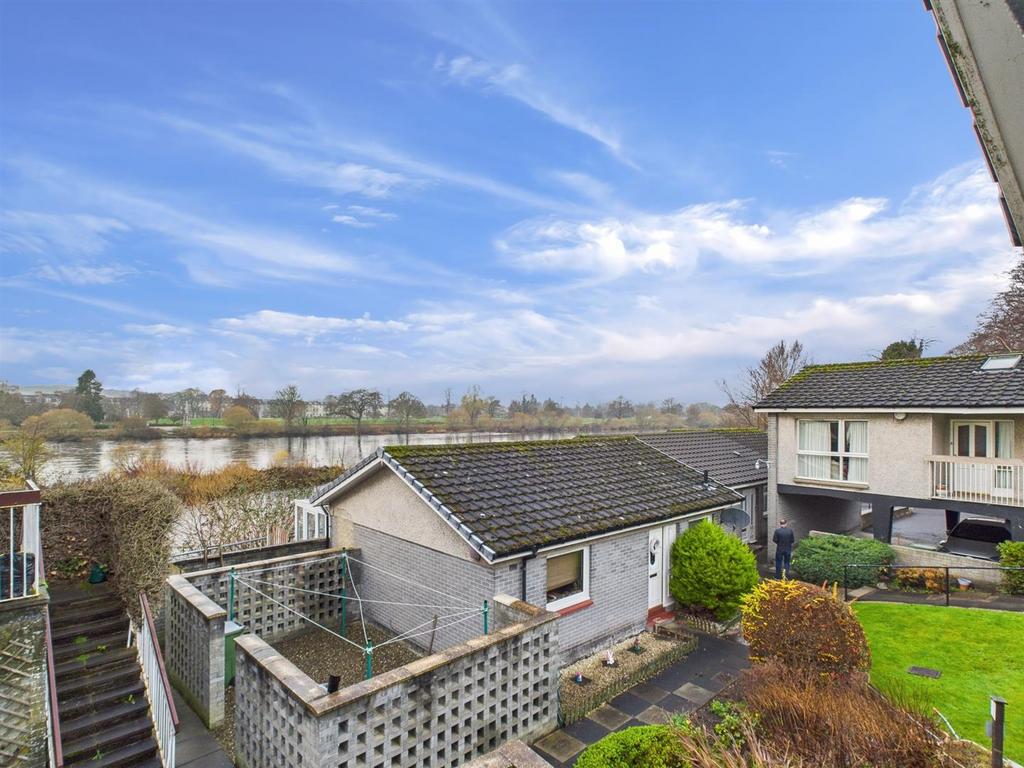 CAM01486 G0-PR0924-STILL014.jpg