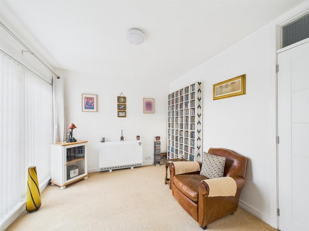 CAM01486 G0-PR0924-STILL013.jpg