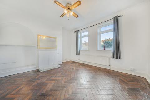 3 bedroom end of terrace house for sale, Old Road East, Gravesend, Kent