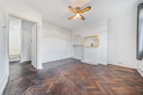 3 bedroom end of terrace house for sale, Old Road East, Gravesend, Kent