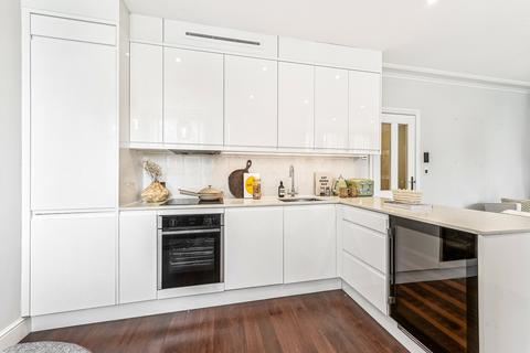 undefined, Hamlet Gardens, King Street, W6