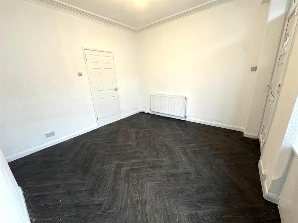 Sitting Room Pic 2