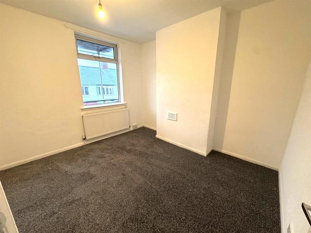 Bedroom 1 Pic 1