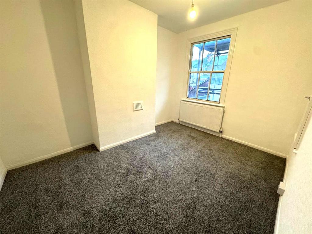 Bedroom 2 Pic 1