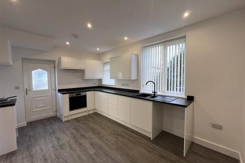 2 bedroom semi-detached house to rent, Oaklands Avenue, Northowram, Halifax, West Yorkshire, HX3