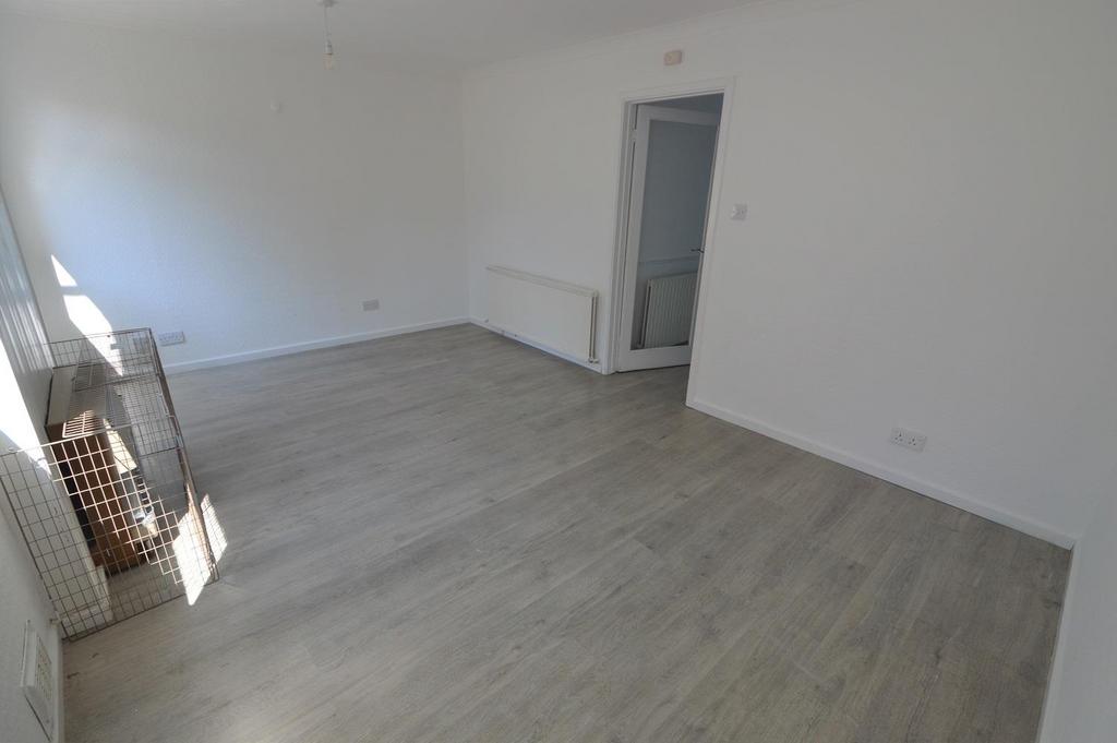 Living room 2.JPG