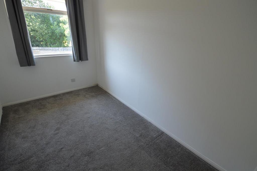 Bed 3.JPG