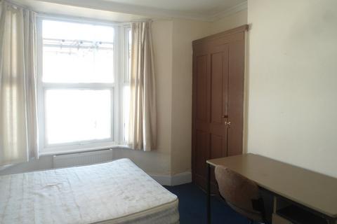 5 bedroom terraced house to rent, Caledonian Road, Brighton, BN2 3HX
