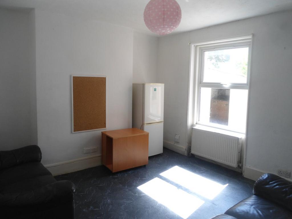 House in Brighton, Round Hill - View 2
